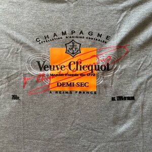 New in pouch! Veuve Cliquot tshirt